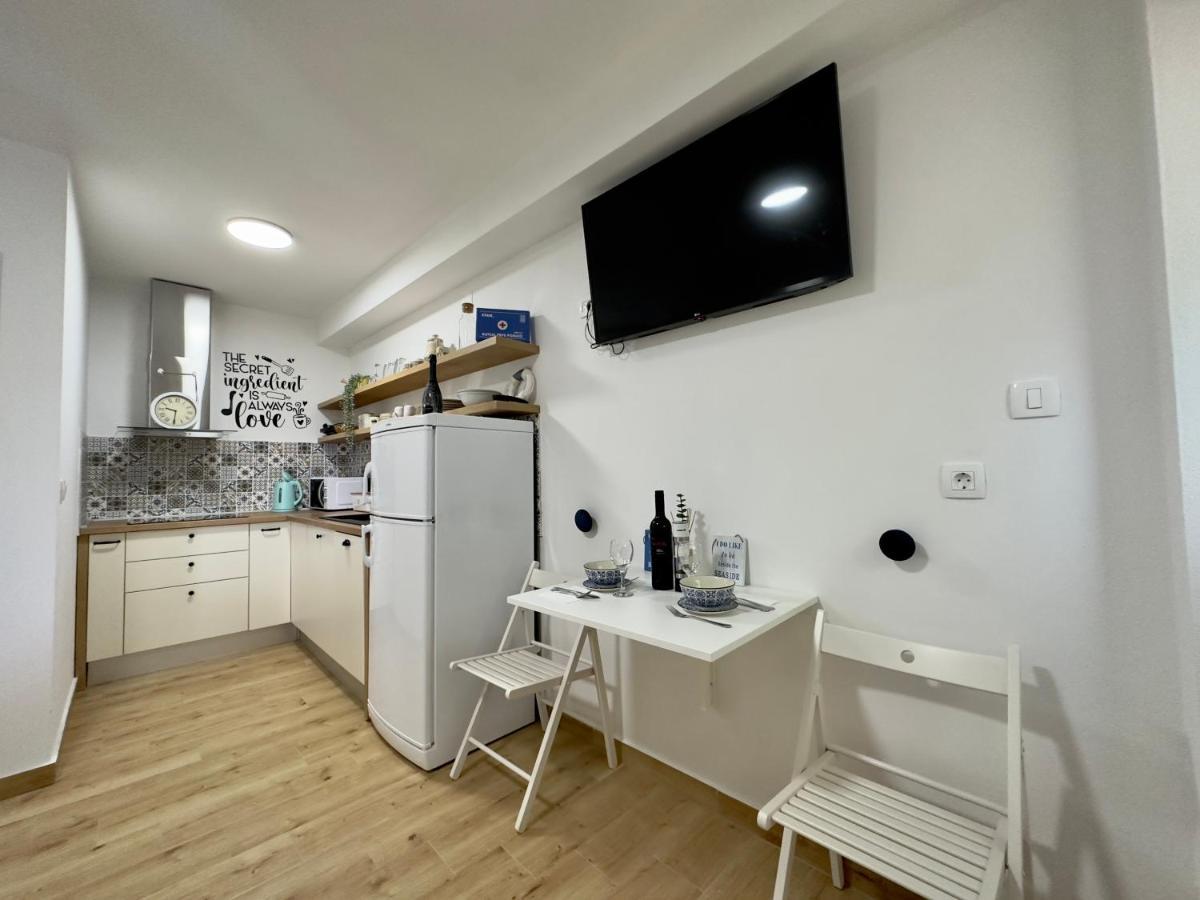 Matek Family & Studio Apartment Рованьска Екстер'єр фото